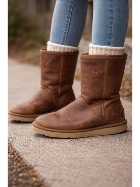 UGG Australia Roslynn Mid-Calf Boots in brown leather Zipper Closure Size 6